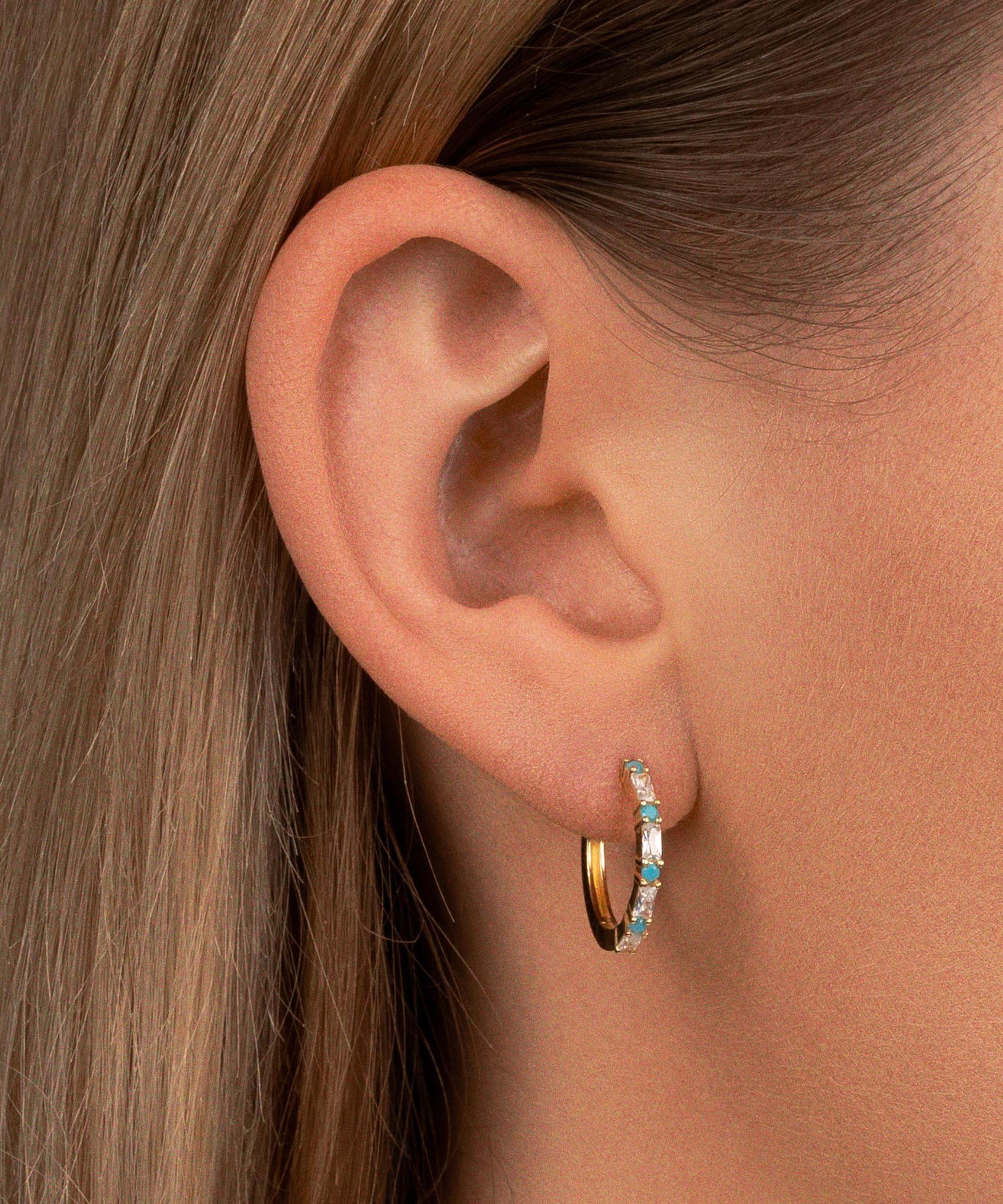 0405　両耳　3.5×21mmゴールド Turquoise and CZ Hoops | 17mm – Alden+Mara