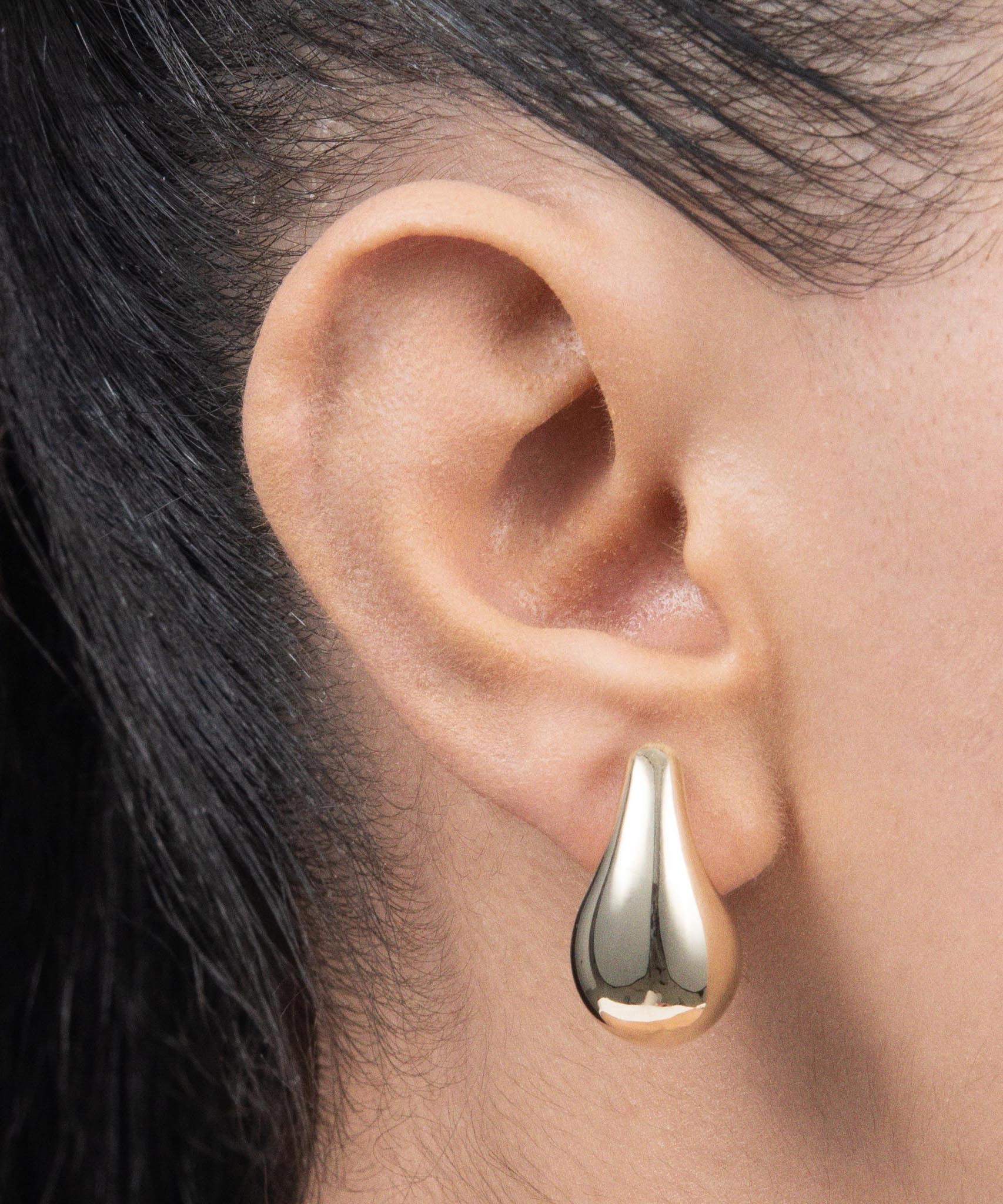 124-0005-23-00-5 on ear