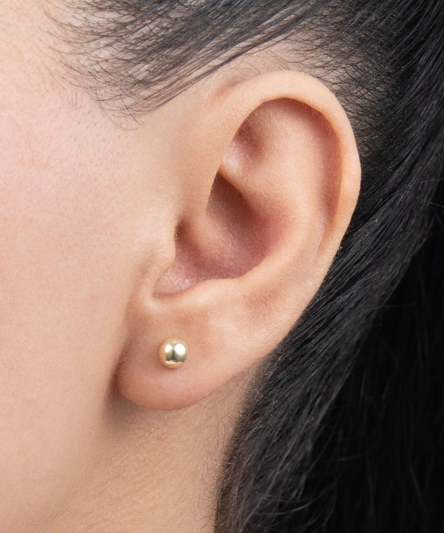 126-0005-05-00-5 on ear