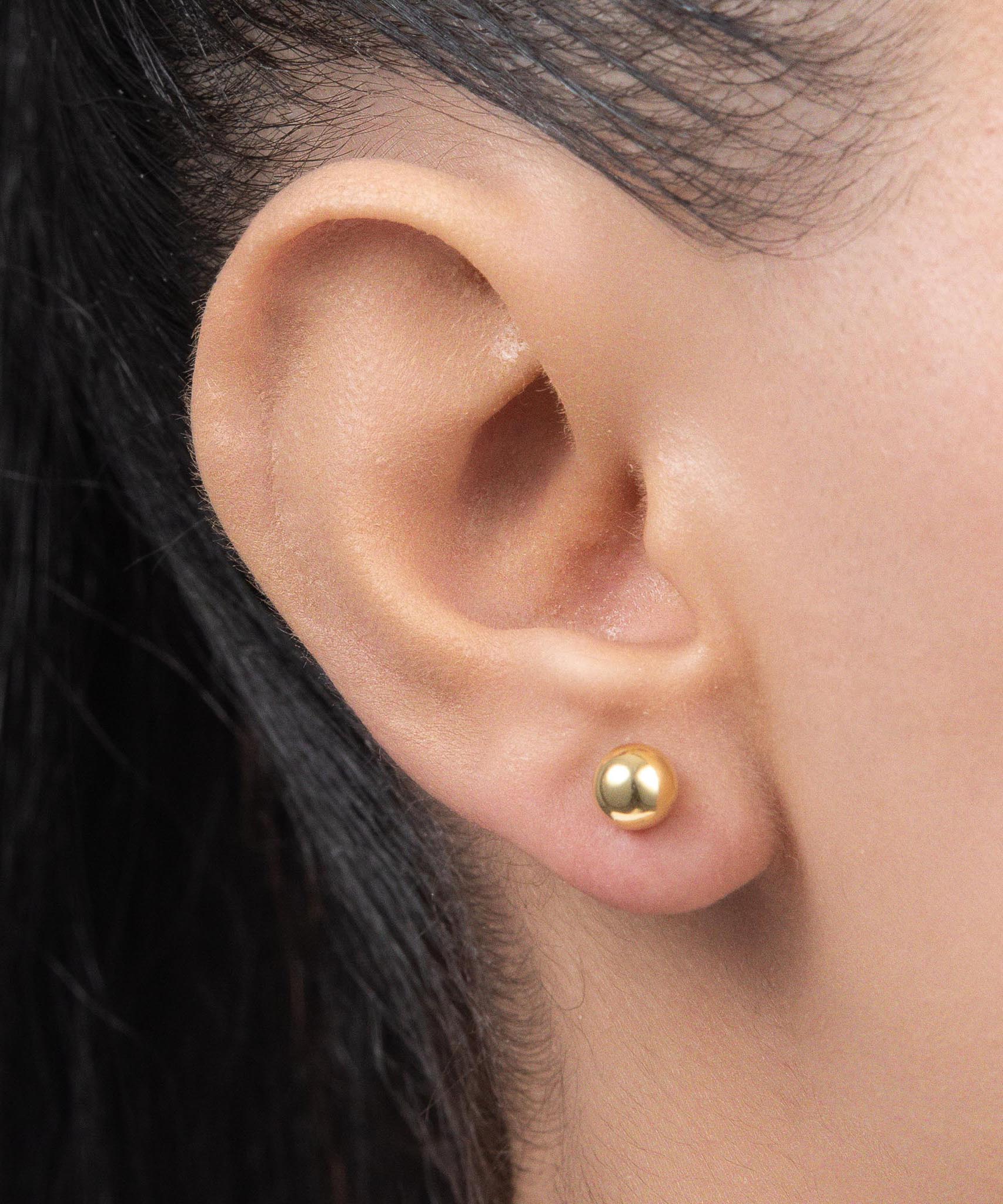 126-0005-06-00-5 on ear